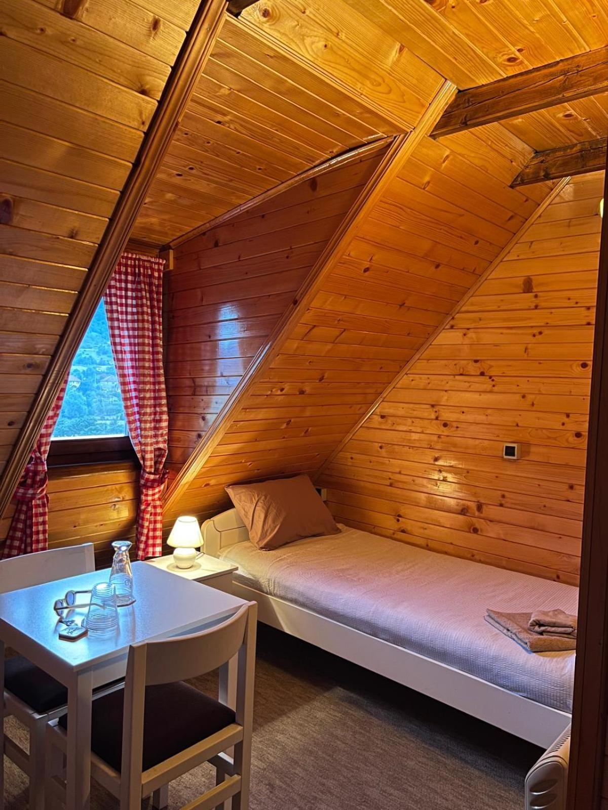 Camp Hotel Lake Views Plav Ngoại thất bức ảnh