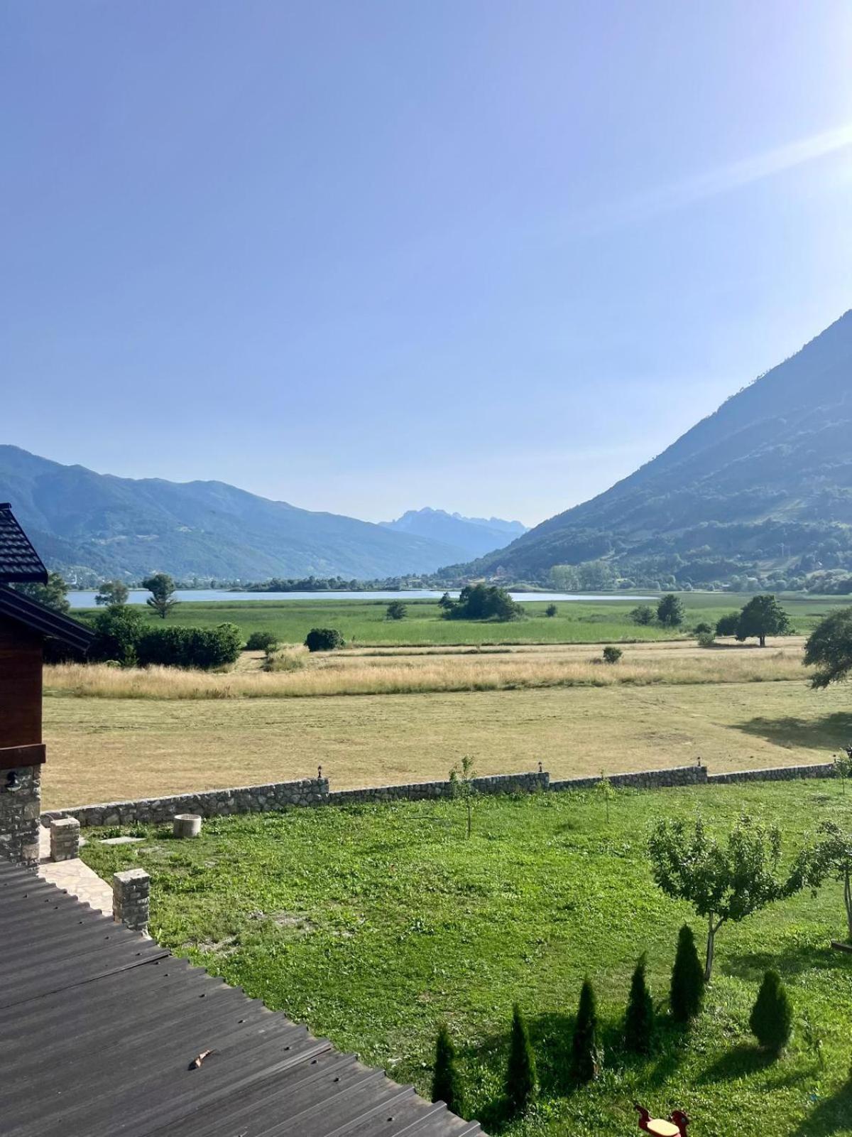 Camp Hotel Lake Views Plav Ngoại thất bức ảnh